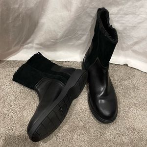 Winter boots NEVER WORN